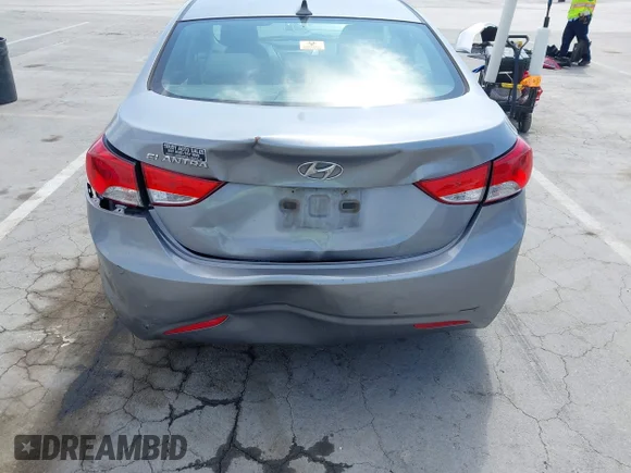 ✅ 2013 Hyundai Elantra GLS • VIN: KMHDH4AE9DU776259 • Lot: 45103125. Wystawiony na IAAI z przebiegiem 173 910 mil. Bezpłatny archiwum sprzedaży aukcyjnych z USA i szczegółowy raport historii pojazdu na DreamBid. Zdjęcie 6.
