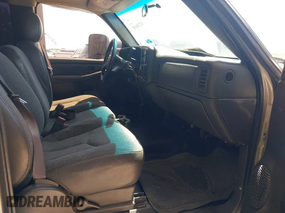 ✅ 2005 Chevrolet Silverado 2500HD Work Truck • VIN: 1GCHC29U95E248091 • Lot: 42248449. Wystawiony na IAAI z przebiegiem 206 316 mil. Bezpłatny archiwum sprzedaży aukcyjnych z USA i szczegółowy raport historii pojazdu na DreamBid. Zdjęcie 5.