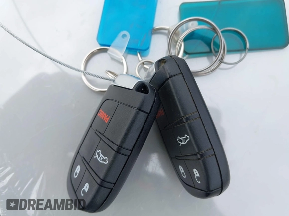 ✅ 2018 Dodge Challenger SXT • VIN: 2C3CDZAG4JH309960 • Lot: 44604300. Wystawiony na IAAI z przebiegiem 30 285 mil. Bezpłatny archiwum sprzedaży aukcyjnych z USA i szczegółowy raport historii pojazdu na DreamBid. Zdjęcie 11.