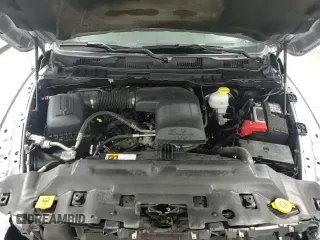 2024 Ram 1500 SLT z VIN 1C6RR6GG2RS122581, wystawiony jako Copart lot #71642285 z przebiegiem 43 564 mil mil oraz Czysty tytuł • Clean title. Historia ofert i sprzedaży dostępna na DreamBid. Obrazek 13.