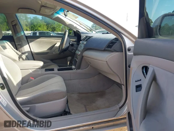 ✅ 2008 Toyota Camry SE • VIN: 4T1BE46K68U261286 • Lot: 44794531. Wystawiony na IAAI z przebiegiem 266 965 mil. Bezpłatny archiwum sprzedaży aukcyjnych z USA i szczegółowy raport historii pojazdu na DreamBid. Zdjęcie 5.