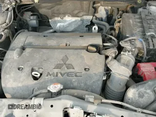 ✅ 2021 Mitsubishi Outlander ES • VIN: JA4APUAUXMU016742 • Lot: 42131495. Wystawiony na IAAI z przebiegiem 87 246 mil. Bezpłatny archiwum sprzedaży aukcyjnych z USA i szczegółowy raport historii pojazdu na DreamBid. Zdjęcie 19.