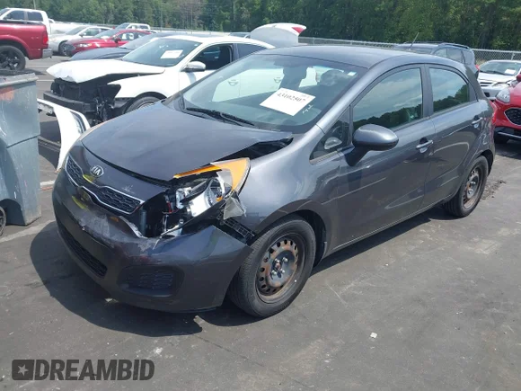 ✅ 2013 Kia Rio SX • VIN: KNADN5A36D6138540 • Lot: 43102507. Wystawiony na IAAI z przebiegiem 176 146 mil. Bezpłatny archiwum sprzedaży aukcyjnych z USA i szczegółowy raport historii pojazdu na DreamBid. Zdjęcie 2.