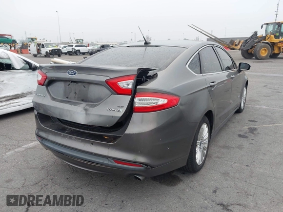✅ 2014 Ford Fusion SE Hybrid • VIN: 3FA6P0LU7ER111565 • Lot: 44718714. Wystawiony na IAAI z przebiegiem 71 109 mil. Bezpłatny archiwum sprzedaży aukcyjnych z USA i szczegółowy raport historii pojazdu na DreamBid. Zdjęcie 4.