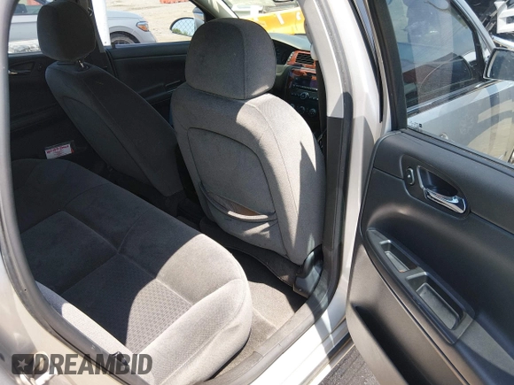 ✅ 2007 Chevrolet Impala LS • VIN: 2G1WB58K079389979 • Lot: 45131495. Wystawiony na IAAI z przebiegiem 223 592 mil. Bezpłatny archiwum sprzedaży aukcyjnych z USA i szczegółowy raport historii pojazdu na DreamBid. Zdjęcie 8.