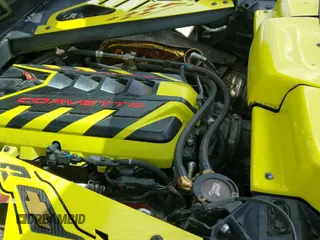 ✅ 2022 Chevrolet Corvette 2LT • VIN: 1G1YB2D45N5116755 • Lot: 42627234. Wystawiony na IAAI z przebiegiem 79 827 mil. Bezpłatny archiwum sprzedaży aukcyjnych z USA i szczegółowy raport historii pojazdu na DreamBid. Zdjęcie 25.