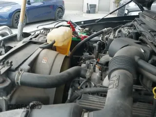 ✅ 2002 Ford F-350 XL • VIN: 1FTSX31S32EB19818 • Лот: 43720716. Опубликован ранее на IAAI с пробегом 106 315 миль. Бесплатный доступ к архиву аукционных продаж из США и подробный отчёт об истории автомобиля на DreamBid. Изображение 12.