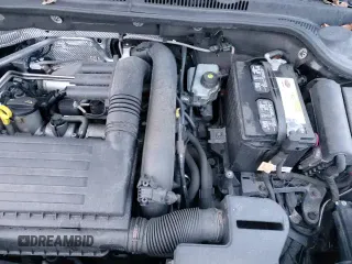 ✅ 2018 Volkswagen Jetta SE • VIN: 3VWDB7AJ5JM242984 • Lot: 90216865. Listed on Copart with 83,593 mi. Free auction sales archive from the USA and detailed vehicle history report at DreamBid. Image 13.