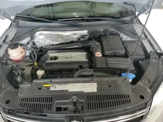 ✅ 2017 Volkswagen Tiguan Sport • VIN: WVGUV7AX6HK022264 • Lot: 68614505. Wystawiony na Copart z przebiegiem 116 383 mil. Bezpłatny archiwum sprzedaży aukcyjnych z USA i szczegółowy raport historii pojazdu na DreamBid. Zdjęcie 13.