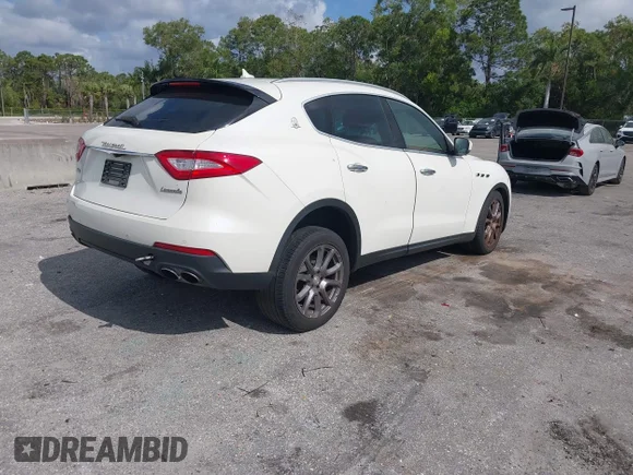 ✅ 2018 Maserati Levante S • VIN: ZN661YUA7JX303714 • Lot: 42138181. Wystawiony na IAAI z przebiegiem 62 934 mil. Bezpłatny archiwum sprzedaży aukcyjnych z USA i szczegółowy raport historii pojazdu na DreamBid. Zdjęcie 4.