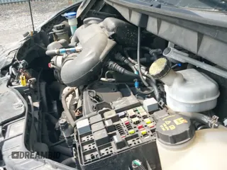 ✅ 2017 Ford Transit • VIN: 1FTYE1YM5HKA48028 • Lot: 42387554. Wystawiony na IAAI z przebiegiem 138 676 mil. Bezpłatny archiwum sprzedaży aukcyjnych z USA i szczegółowy raport historii pojazdu na DreamBid. Zdjęcie 18.