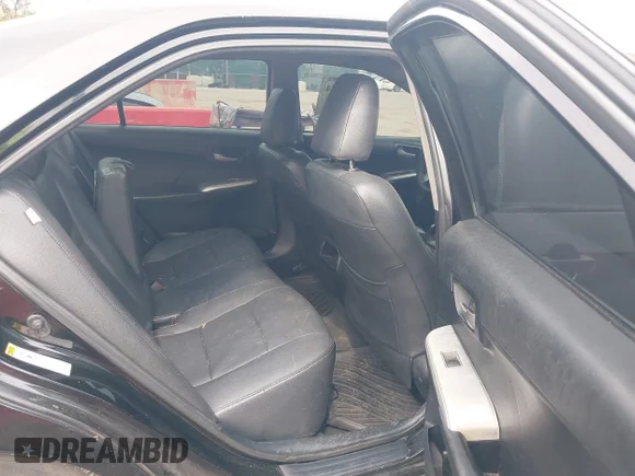 ✅ 2014 Toyota Camry SE • VIN: 4T1BF1FK1EU465582 • Lot: 44886454. Wystawiony na IAAI z przebiegiem 237 606 mil. Bezpłatny archiwum sprzedaży aukcyjnych z USA i szczegółowy raport historii pojazdu na DreamBid. Zdjęcie 8.
