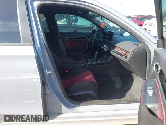 ✅ 2022 Honda Civic Si • VIN: 2HGFE1E54NH471157 • Lot: 41362232. Wystawiony na IAAI z przebiegiem 61 082 mil. Bezpłatny archiwum sprzedaży aukcyjnych z USA i szczegółowy raport historii pojazdu na DreamBid. Zdjęcie 5.
