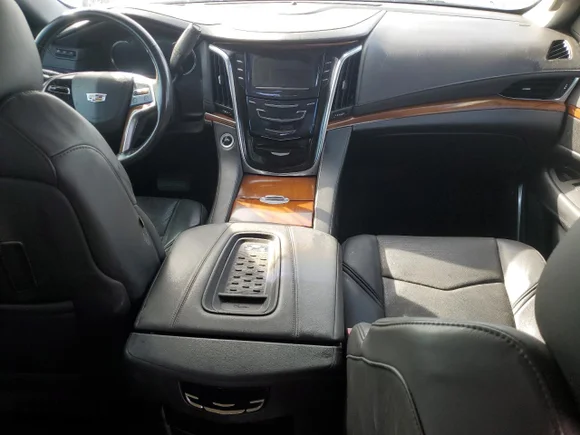 ✅ 2017 Cadillac Escalade Premium Luxury • VIN: 1GYS3CKJ4HR174758 • Lot: 74377094. Wystawiony na Copart z przebiegiem Nie podano. Bezpłatny archiwum sprzedaży aukcyjnych z USA i szczegółowy raport historii pojazdu na DreamBid. Zdjęcie 8.