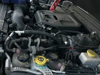 ✅ 2020 Jeep Wrangler Unlimited Sahara Altitude • VIN: 1C4HJXEN7LW122756 • Lot: 43805621. Listed on IAAI with 127,613 mi. Free auction sales archive from the USA and detailed vehicle history report at DreamBid. Image 19.