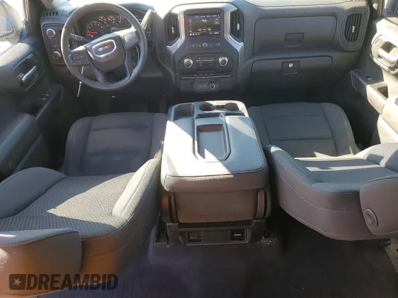 ✅ 2021 GMC Sierra 1500 • VIN: 3GTP9AEH8MG246031 • Lot: 74387455. Wystawiony na Copart z przebiegiem 104 612 mil. Bezpłatny archiwum sprzedaży aukcyjnych z USA i szczegółowy raport historii pojazdu na DreamBid. Zdjęcie 8.