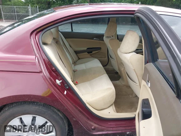 ✅ 2010 Honda Accord LX • VIN: 1HGCP2F30AA171155 • Lot: 45210183. Wystawiony na IAAI z przebiegiem 189 389 mil. Bezpłatny archiwum sprzedaży aukcyjnych z USA i szczegółowy raport historii pojazdu na DreamBid. Zdjęcie 8.