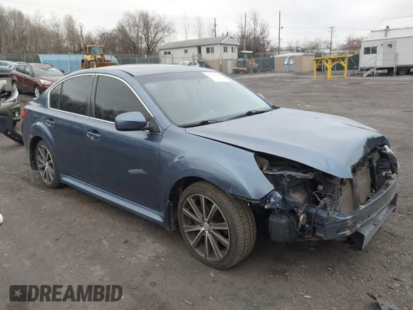 ✅ 2013 Subaru Legacy Special Sports • VIN: 4S3BMBG60D3033698 • Lot: 41945032. Wystawiony na IAAI z przebiegiem 130 204 mil. Bezpłatny archiwum sprzedaży aukcyjnych z USA i szczegółowy raport historii pojazdu na DreamBid. Zdjęcie 1.