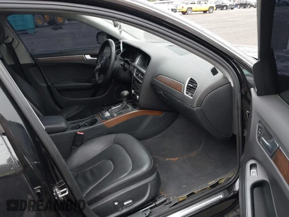 ✅ 2014 Audi A4 Premium Plus • VIN: WAUEFAFL5EN040884 • Lot: 42917890. Wystawiony na IAAI z przebiegiem 136 248 mil. Bezpłatny archiwum sprzedaży aukcyjnych z USA i szczegółowy raport historii pojazdu na DreamBid. Zdjęcie 5.