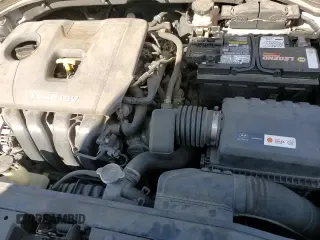 2018 Hyundai Elantra SEL with VIN 5NPD84LF7JH347850, listed as a Copart auction lot 90697525 with 101,712 mi miles and Clean title. Bid and sale history available at DreamBid. Image 13.