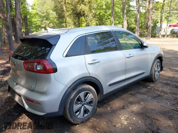 ✅ 2019 Kia Niro LX • VIN: KNDCB3LC9K5217129 • Лот: 42102701. Опубліковано раніше на IAAI з пробігом 85 908 миль. Безкоштовний доступ до архіву аукціонних продажів зі США та докладний звіт про історію автомобіля на DreamBid. Зображення 4.