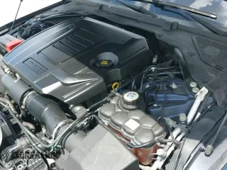 ✅ 2019 Jaguar XE 25t Premium • VIN: SAJAJ4FX9KCP46060 • Lot: 42802228. Listed on IAAI with 38,960 mi. Free auction sales archive from the USA and detailed vehicle history report at DreamBid. Image 19.