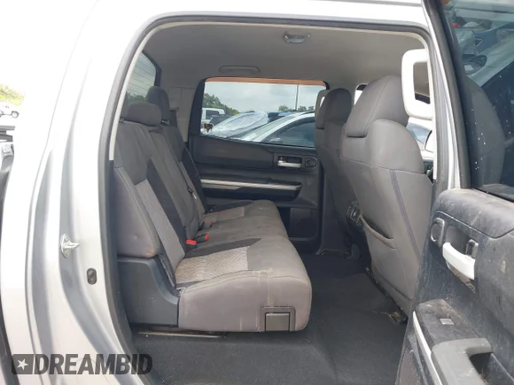 ✅ 2014 Toyota Tundra SR5 • VIN: 5TFEY5F11EX164951 • Lot: 45198903. Wystawiony na IAAI z przebiegiem 289 250 mil. Bezpłatny archiwum sprzedaży aukcyjnych z USA i szczegółowy raport historii pojazdu na DreamBid. Zdjęcie 8.