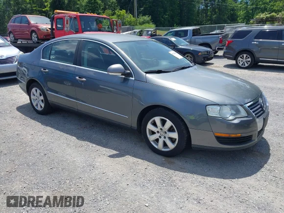✅ 2008 Volkswagen Passat Turbo • VIN: WVWJK73C48P047175 • Lot: 45290080. Wystawiony na IAAI z przebiegiem 140 644 mil. Bezpłatny archiwum sprzedaży aukcyjnych z USA i szczegółowy raport historii pojazdu na DreamBid. Zdjęcie 1.