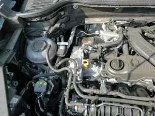 ✅ 2025 Volkswagen Taos SE • VIN: 3VVSC7B20SM006308 • Lot: 71637845. Listed on Copart with 10,739 mi. Free auction sales archive from the USA and detailed vehicle history report at DreamBid. Image 14.