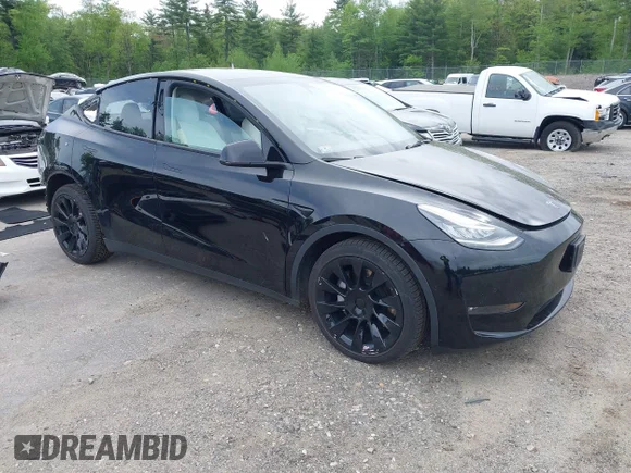 ✅ 2022 Tesla Model Y Long Range • VIN: 7SAYGDEE2NF318403 • Лот: 45173078. Опубликован ранее на IAAI с пробегом 15 662 миль. Бесплатный доступ к архиву аукционных продаж из США и подробный отчёт об истории автомобиля на DreamBid. Изображение 1.