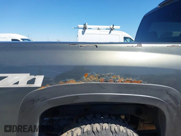 ✅ 2011 Chevrolet Silverado 1500 LT • VIN: 1GCPKSE3XBF156909 • Lot: 44892683. Wystawiony na IAAI z przebiegiem 172 837 mil. Bezpłatny archiwum sprzedaży aukcyjnych z USA i szczegółowy raport historii pojazdu na DreamBid. Zdjęcie 6.