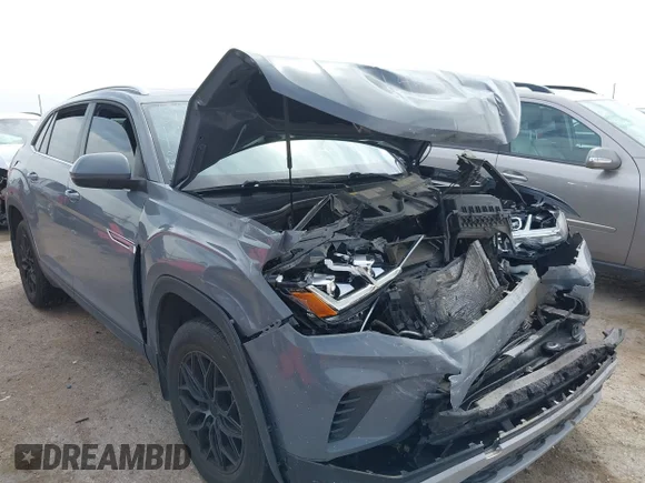 ✅ 2020 Volkswagen Atlas SE • VIN: 1V26C2CA1LC204454 • Lot: 44950198. Listed on IAAI with 118,798 mi. Free auction sales archive from the USA and detailed vehicle history report at DreamBid. Image 1.