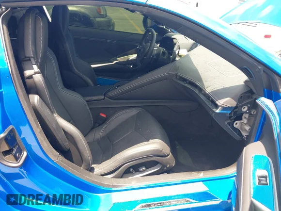 ✅ 2025 Chevrolet Corvette 1LT • VIN: 1G1YA2D44S5102490 • Lot: 42696135. Wystawiony na IAAI z przebiegiem Nie podano. Bezpłatny archiwum sprzedaży aukcyjnych z USA i szczegółowy raport historii pojazdu na DreamBid. Zdjęcie 5.
