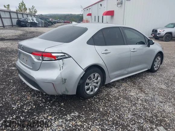 ✅ 2021 Toyota Corolla LE • VIN: JTDEPMAE9MJ177018 • Lot: 43529485. Listed on IAAI with 110,680 mi. Free auction sales archive from the USA and detailed vehicle history report at DreamBid. Image 4.
