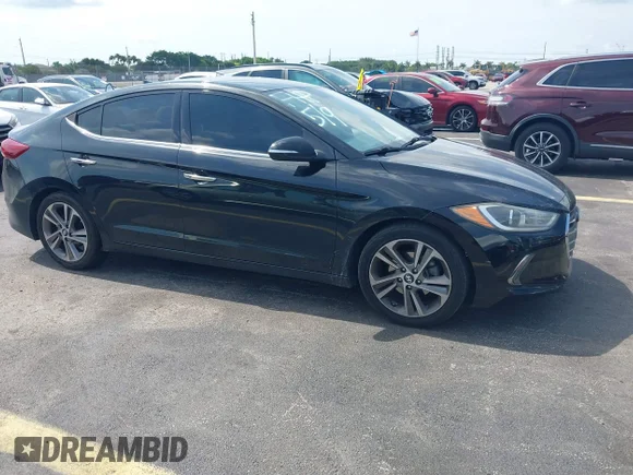 ✅ 2017 Hyundai Elantra SE • VIN: 5NPD84LF6HH068903 • Lot: 45092380. Wystawiony na IAAI z przebiegiem 103 117 mil. Bezpłatny archiwum sprzedaży aukcyjnych z USA i szczegółowy raport historii pojazdu na DreamBid. Zdjęcie 1.