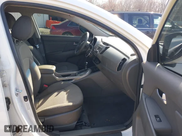 ✅ 2016 Kia Sportage LX • VIN: KNDPB3AC3G7811604 • Lot: 44450519. Listed on IAAI with 117,648 mi. Free auction sales archive from the USA and detailed vehicle history report at DreamBid. Image 5.
