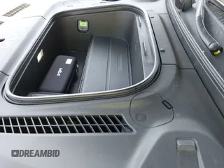 ✅ 2024 Kia EV9 Land • VIN: KNDADFS59R6038339 • Lot: 42581294. Wystawiony na IAAI z przebiegiem 6 484 mil. Bezpłatny archiwum sprzedaży aukcyjnych z USA i szczegółowy raport historii pojazdu na DreamBid. Zdjęcie 20.