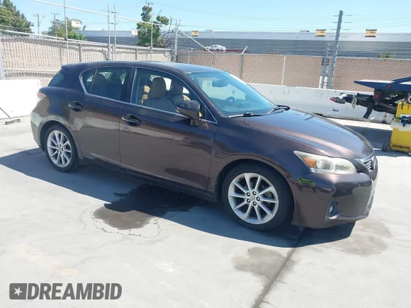 ✅ 2012 Lexus CT 200h • VIN: JTHKD5BH9C2112056 • Lot: 42533179. Wystawiony na IAAI z przebiegiem 200 932 mil. Bezpłatny archiwum sprzedaży aukcyjnych z USA i szczegółowy raport historii pojazdu na DreamBid. Zdjęcie 1.