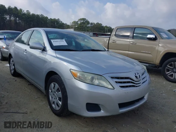 ✅ 2011 Toyota Camry XLE • VIN: 4T1BF3EK6BU124249 • Lot: 44413329. Wystawiony na IAAI z przebiegiem 203 710 mil. Bezpłatny archiwum sprzedaży aukcyjnych z USA i szczegółowy raport historii pojazdu na DreamBid. Zdjęcie 1.