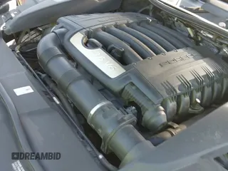 ✅ 2011 Porsche Cayenne • VIN: WP1AA2A26BLA09038 • Lot: 42559242. Wystawiony na IAAI z przebiegiem 187 704 mil. Bezpłatny archiwum sprzedaży aukcyjnych z USA i szczegółowy raport historii pojazdu na DreamBid. Zdjęcie 20.