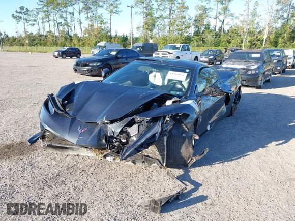 ✅ 2021 Chevrolet Corvette 2LT • VIN: 1G1YB2D45M5106757 • Lot: 43502036. Wystawiony na IAAI z przebiegiem 19 919 mil. Bezpłatny archiwum sprzedaży aukcyjnych z USA i szczegółowy raport historii pojazdu na DreamBid. Zdjęcie 6.