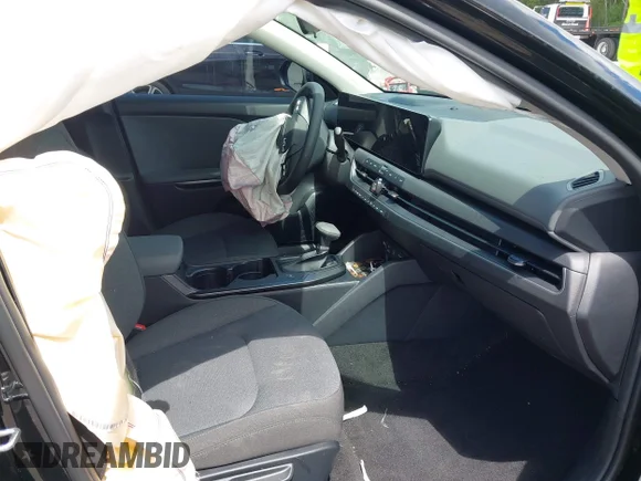 ✅ 2025 Kia K4 LXS • VIN: 3KPFT4DE7SE040486 • Lot: 42519203. Listed on IAAI with 5,491 mi. Free auction sales archive from the USA and detailed vehicle history report at DreamBid. Image 5.