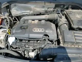 ✅ 2017 Audi Q3 Premium • VIN: WA1BCCFS4HR016536 • Lot: 80553645. Wystawiony na Copart z przebiegiem 118 713 mil. Bezpłatny archiwum sprzedaży aukcyjnych z USA i szczegółowy raport historii pojazdu na DreamBid. Zdjęcie 16.