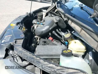 ✅ 2015 Ford Transit Cargo • VIN: 1FTYE1YM1FKA21664 • Lot: 42086151. Wystawiony na IAAI z przebiegiem 227 108 mil. Bezpłatny archiwum sprzedaży aukcyjnych z USA i szczegółowy raport historii pojazdu na DreamBid. Zdjęcie 19.