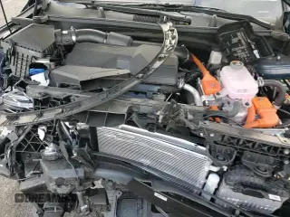 ✅ 2025 Kia Sportage EX • VIN: KNDPVCDG5S7237778 • Lot: 86107165. Listed on Copart with 4,704 mi. Free auction sales archive from the USA and detailed vehicle history report at DreamBid. Image 14.