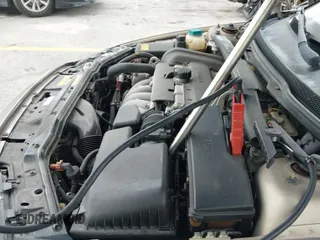 ✅ 2005 Volvo S60 • VIN: YV1RS640X52475496 • Lot: 43547264. Listed on IAAI with 142,728 mi. Free auction sales archive from the USA and detailed vehicle history report at DreamBid. Image 12.