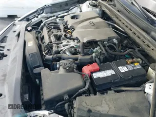 ✅ 2018 Toyota Camry XLE • VIN: 4T1B11HKXJU557537 • Лот: 43556168. Опубликован ранее на IAAI с пробегом 150 267 миль. Бесплатный доступ к архиву аукционных продаж из США и подробный отчёт об истории автомобиля на DreamBid. Изображение 20.