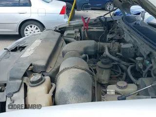 ✅ 2000 Ford F-150 XL • VIN: 1FTRX07L8YKB16775 • Lot: 43298141. Listed on IAAI with 337,979 mi. Free auction sales archive from the USA and detailed vehicle history report at DreamBid. Image 12.