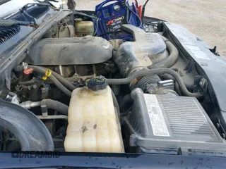 ✅ 2002 Chevrolet Suburban LT • VIN: 3GNFK16Z92G251346 • Lot: 41966201. Wystawiony na IAAI z przebiegiem 362 492 mil. Bezpłatny archiwum sprzedaży aukcyjnych z USA i szczegółowy raport historii pojazdu na DreamBid. Zdjęcie 17.