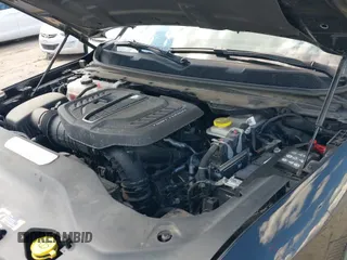 ✅ 2024 Jeep Grand Wagoneer • VIN: 1C4SJSEP6RS112360 • Lot: 42238390. Wystawiony na IAAI z przebiegiem 33 744 mil. Bezpłatny archiwum sprzedaży aukcyjnych z USA i szczegółowy raport historii pojazdu na DreamBid. Zdjęcie 20.